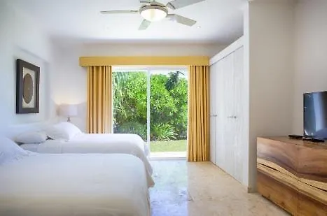 Xaman Ha House- Steps From The Beach! Playa del Carmen